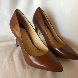 Gianni Bini Pointy Toe Pumps!